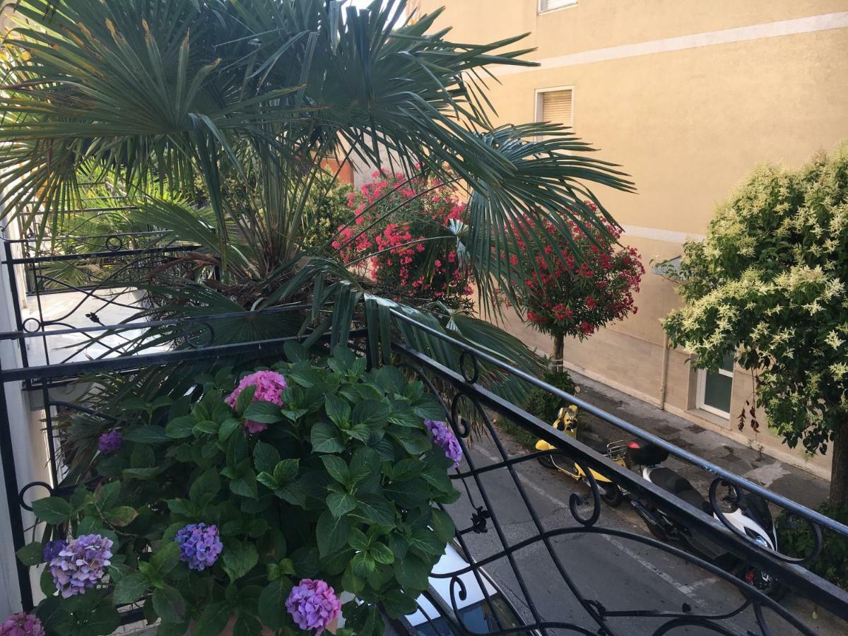 Rodeo Drive Apartamento Viareggio Exterior foto